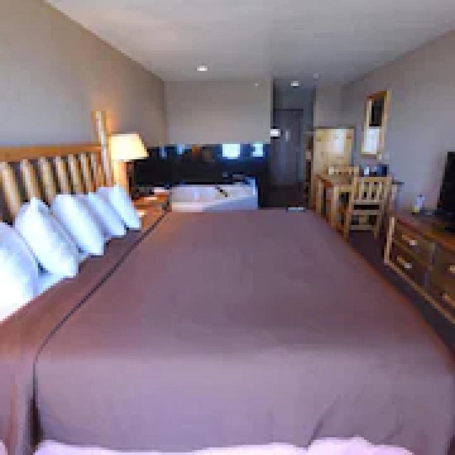 บริดจ์ วิสตา บีช โฮเต็ล แอนด์ คอนเวนชั่น เซ็นเตอร์ Hotel แมคคินอซิตี้ ภายนอก รูปภาพ